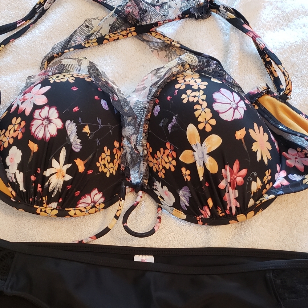 Floral bikini